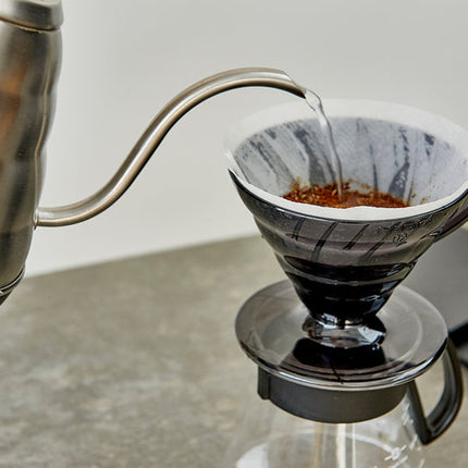 Wilfa Silver Svart Classic Savour Coffee Grinder x Hario V60 Starter Kit